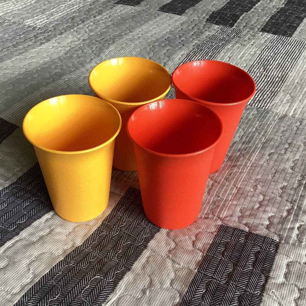 SET OF 4 TUPPERWARE BELL TUMBLERS